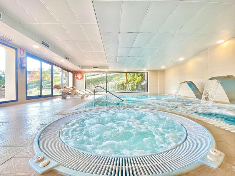 Foto a8d658a2-4f97-4ca0-9d1b-ffd428a5e4e8. Appartement in urbanización lomas del conde luque 712 in Benahavís