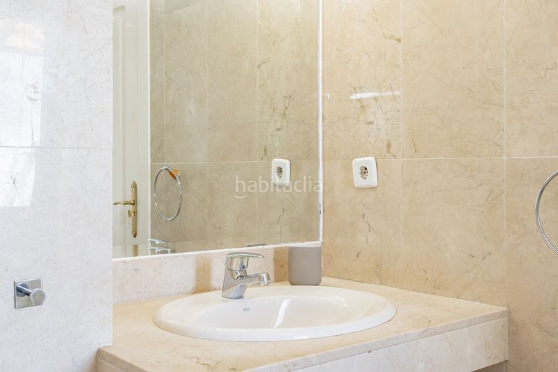 Foto 9c3d5596-66ec-4720-9af3-dad58d1980f4. Apartament a avenida de manolete 11 a Nueva Andalucía centro Marbella