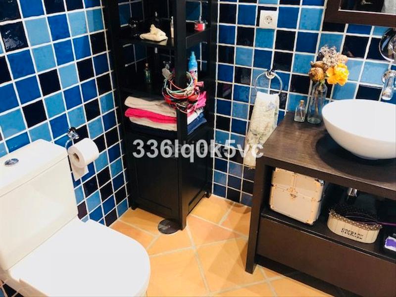 Foto ecc9e52b-842c-4db0-b868-559c4714d0e5. Casa adosada en avenida de andalucia 71 en Benahavís pueblo Benahavís