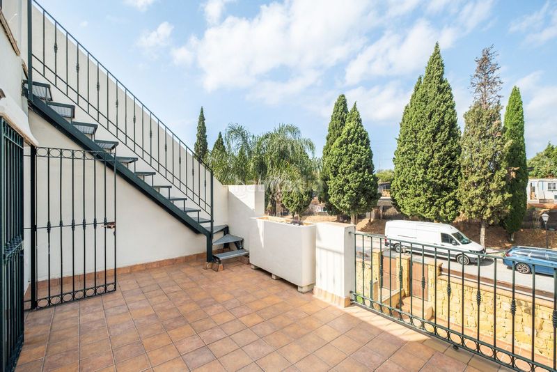 Foto 0b15cc4a-a91b-4e6e-8617-5491495ca8dc. Casa a schiera in urbanizacion la meridiana 28 in Marbella