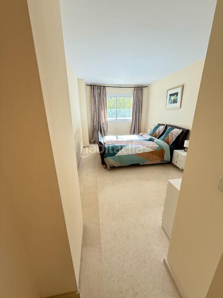 Foto efb2bce6-e082-4fdd-8785-3cfb94702309. Apartment with pool in Elviria Marbella