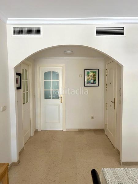 Foto f871bfa9-dcfb-41b1-b0d3-69f4520b5fef. Appartement mit pool in Elviria Marbella