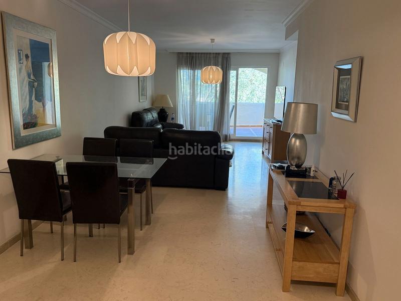 Foto dad6186a-19d8-409c-9c80-5dec159365b9. Piccolo appartamento con piscina in Elviria Marbella