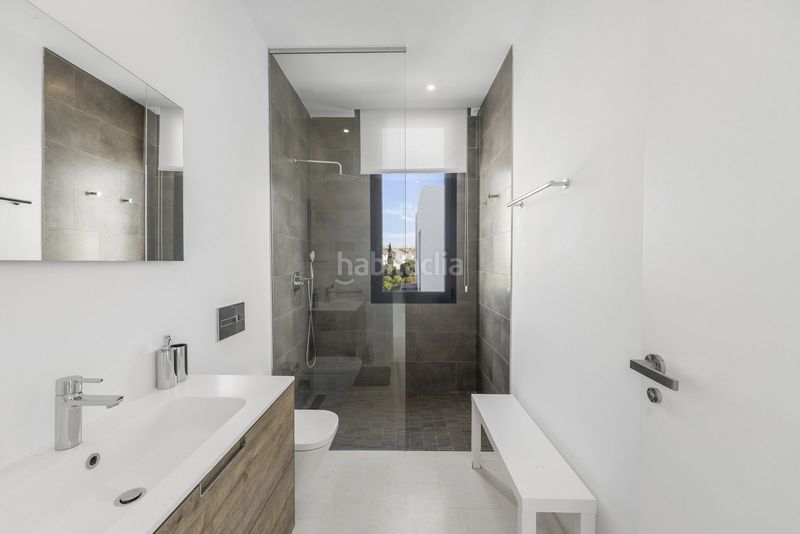Foto f5751240-ab30-435a-885b-b5127dcb5c65. Casa bifamiliare con piscina in Cabopino - Artola Marbella