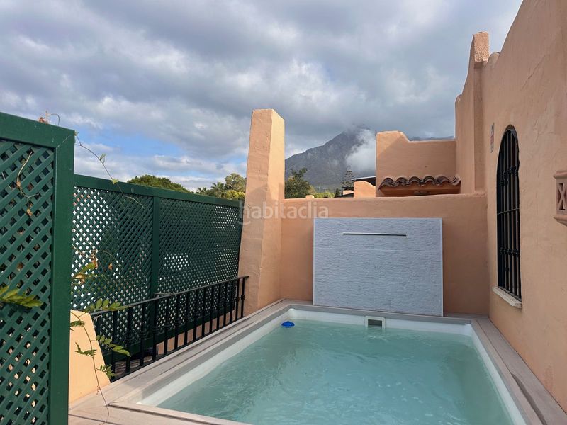 Foto dcbfb395-6a09-4430-8cf1-b9ba3e607524. Casa adosada en calle de calomela 7 en Nagüeles Alto Marbella