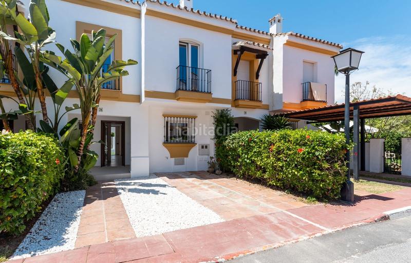 Foto f1fa633c-85fb-418b-acba-226679997b68. Casa a schiera in n/a in Nueva Atalaya Estepona