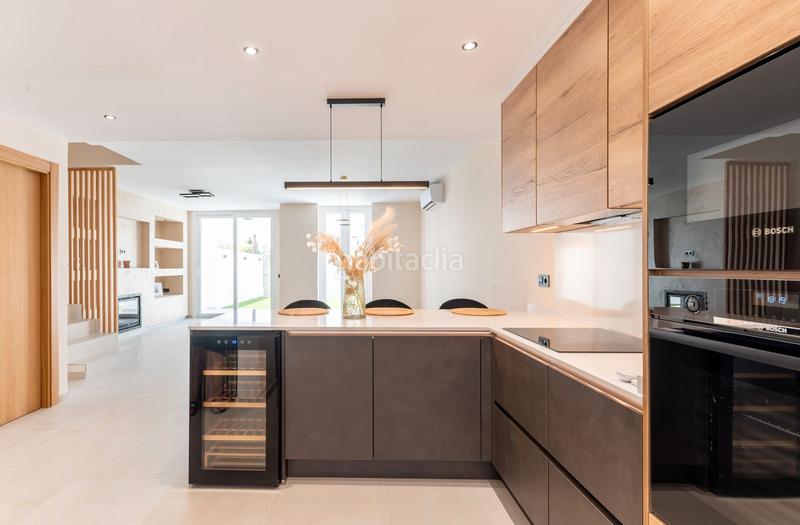 Foto 7e4677bf-276c-4e6f-8bba-5bbd0b727bf9. Casa adosada en n/a en Nueva Atalaya Estepona