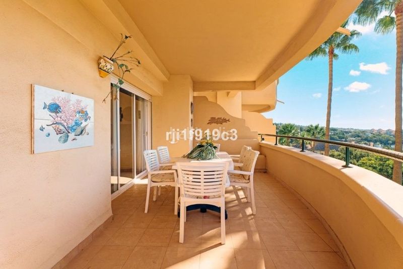 Foto 5132cad4-4eb8-4607-95ff-dbddf2b8a9bb. Apartament a avenida de las cumbres 9a a Elviria Marbella