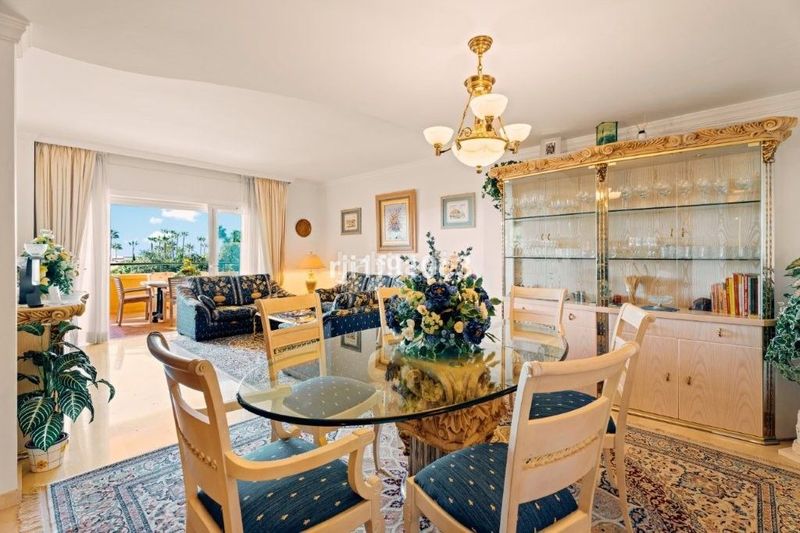 Foto d80d99f4-778a-405e-b01c-2729c67cd6a7. Apartament a avenida de las cumbres 9a a Elviria Marbella