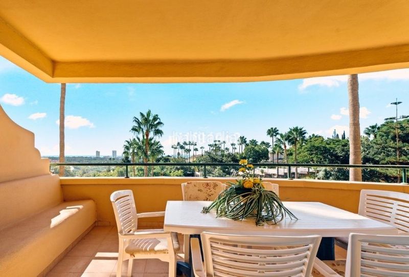 Foto ff7deeeb-588a-4dbc-8ad3-785d2341f81d. Apartament a avenida de las cumbres 9a a Elviria Marbella