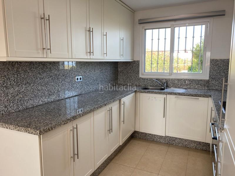 Foto 039bd346-832a-4a36-9b08-e9abe49ab35b. Reihenhaus mit pool in Chullera Manilva