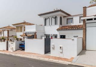 Casa adossada  Calle cipreses 10a