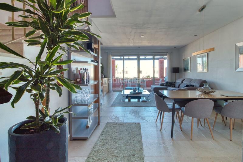 Foto 6454c6ec-46a7-48f9-bbc5-6c532d9cf30e. Casa adossada a avenida sierra nevada 20 a Chullera Manilva