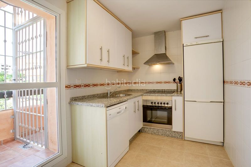 Foto 3a435754-00af-42cd-9a10-1cea8845f3d3. Apartament amb piscina a Casares pueblo Casares