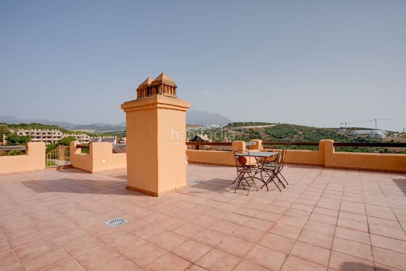 Foto f356f003-be6c-41cc-aa48-808758aeb1ee. Apartament amb piscina a Casares pueblo Casares