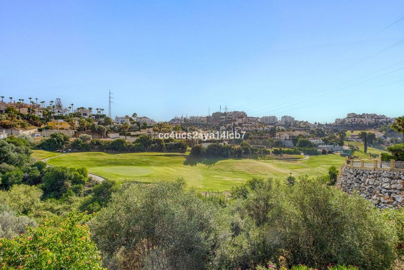 Foto 07e52eff-8ea4-42ee-959e-ee0631a750bd. Casa aparellada a Riviera del Sol Mijas