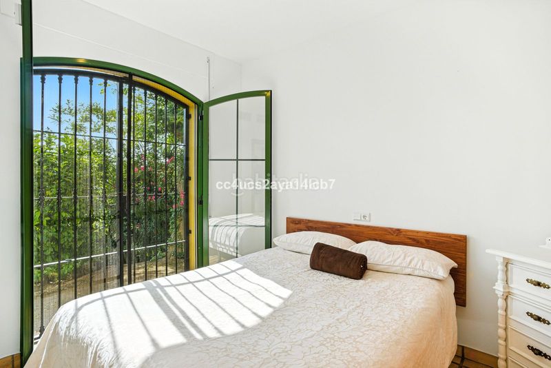 Foto 216d98e5-053a-4364-b73e-e2da1244f9f7. Casa aparellada a Riviera del Sol Mijas