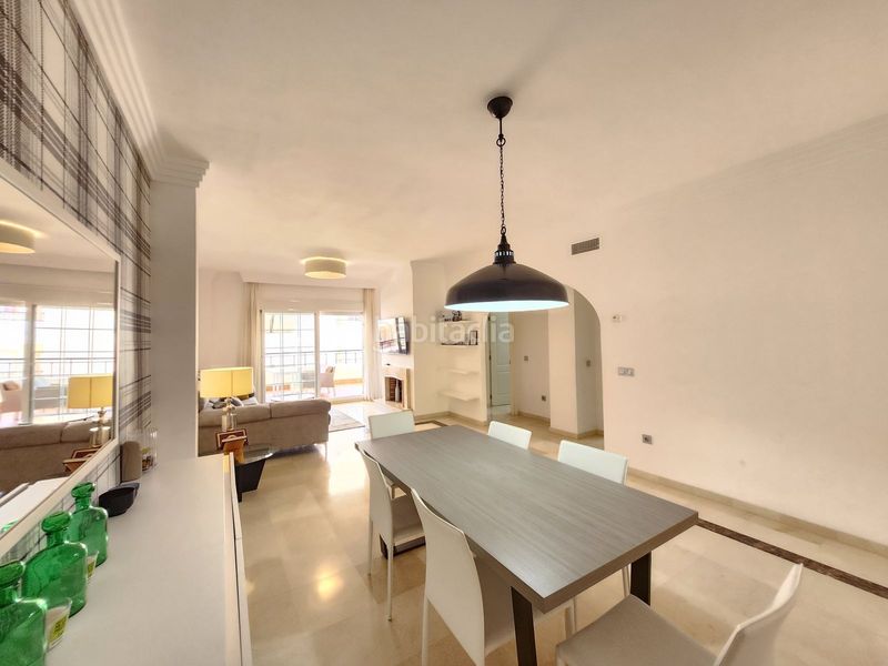 Foto a693e77b-ee50-4b6d-903e-72fa6127c608. Apartament a avenida del prado 69 a Las Brisas Marbella