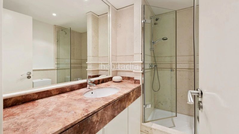 Foto ef9cac27-449a-485f-9a06-257d8d11f47e. Apartament a calle sierra cazorla 77 a lomas de Marbella club Marbella