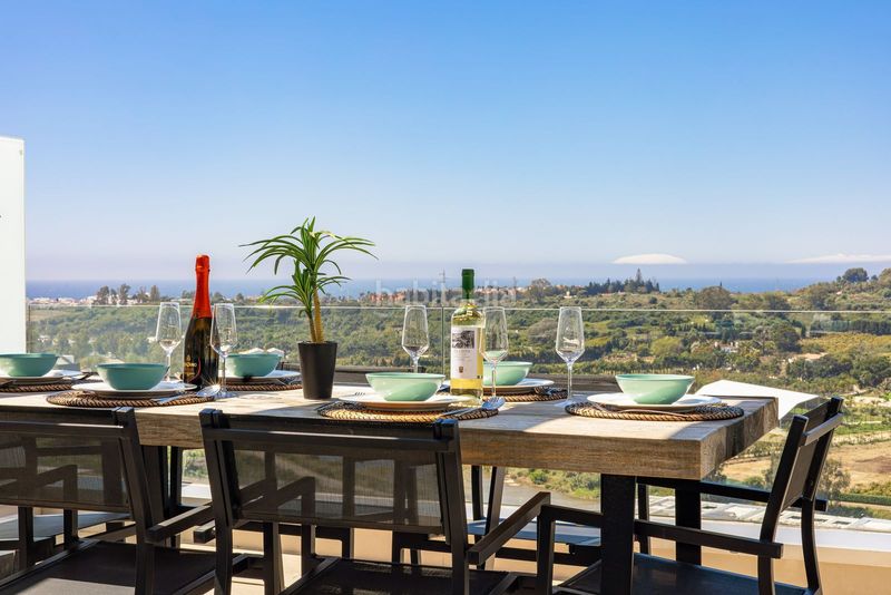 Foto 6c6719b3-dd61-4d19-8e14-3d474360a368. Apartamento en calle real 64 en Centro Estepona