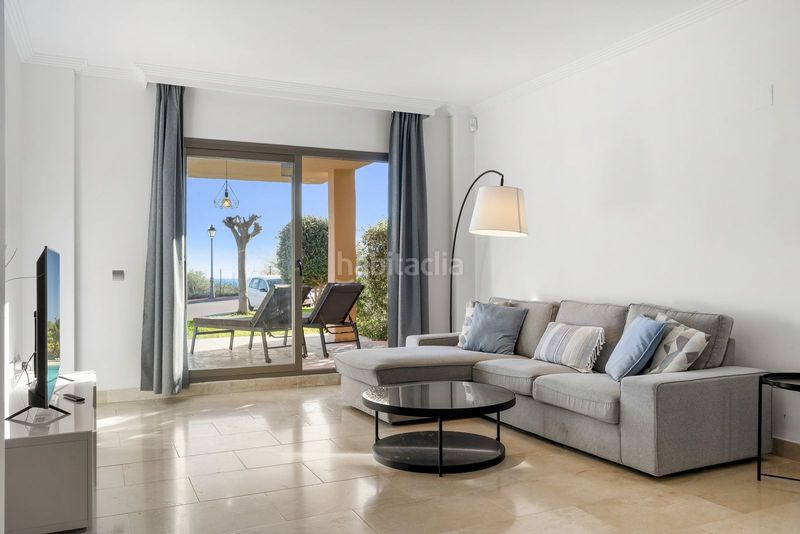 Foto 757a7793-bd9d-4929-a09d-ccc8cfd3c619. Apartamento en calle torre campanillas 7 en El Paraíso Benahavís