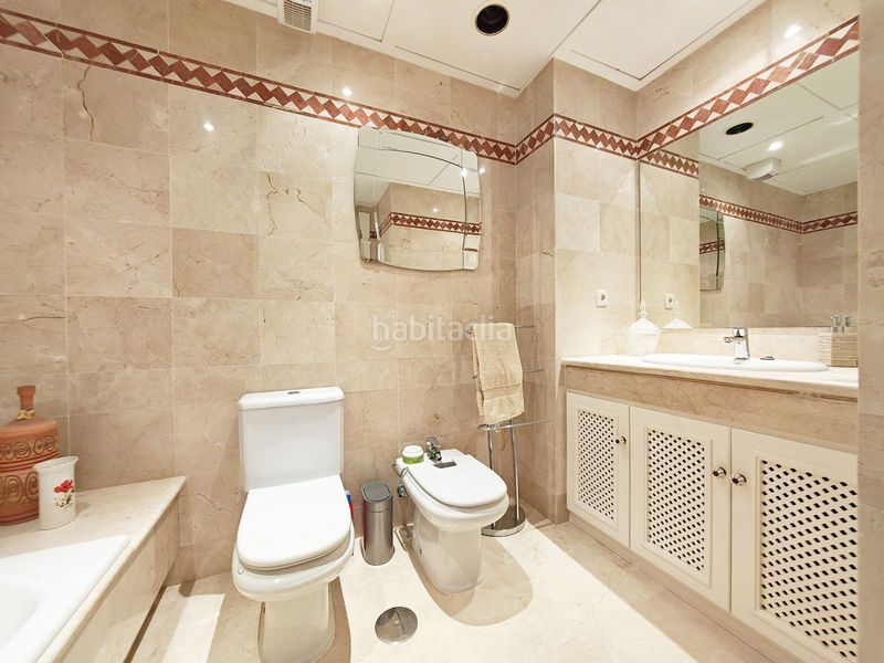 Foto 08388a8f-7cc2-4458-8020-b27ee7abc1e5. Appartement in urbanización golf Río Real 1d in Río Real Marbella