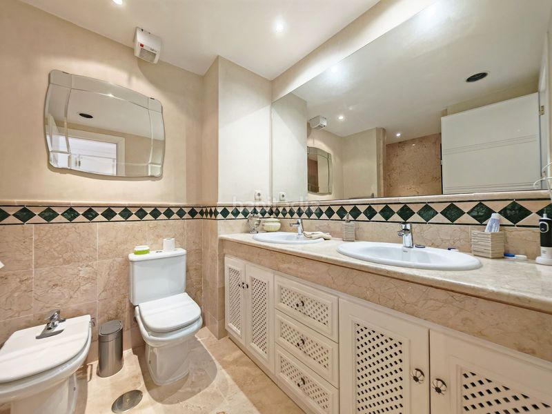 Foto de1a6dd4-5772-4c21-9700-ab986ce7b0db. Appartement in urbanización golf Río Real 1d in Río Real Marbella