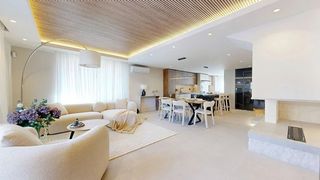 Semi detached house in Calle monte biarritz 17
