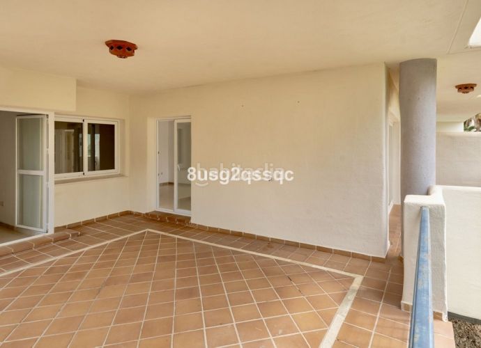 Foto 45ee4dbc-e4f7-4645-b5de-1cac3c704ff8. Apartament a calle hiedra 6 a Elviria Marbella