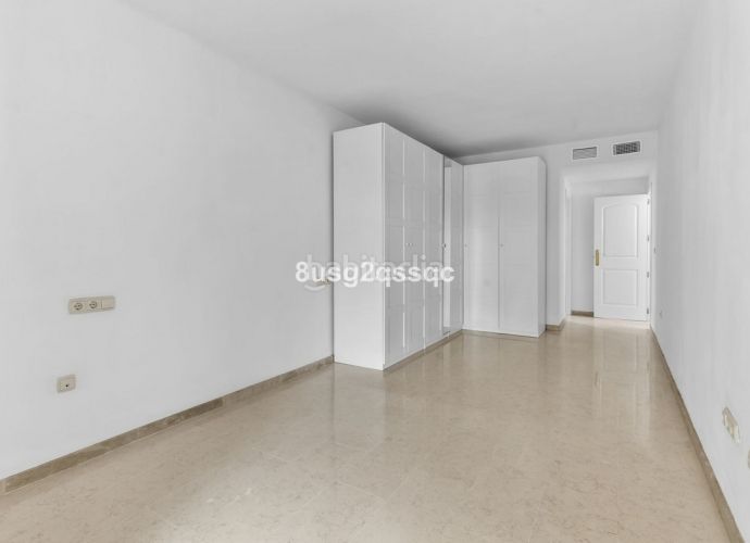 Foto fe962c1b-b84e-479c-9c0a-af99b65cb4a9. Apartament a calle hiedra 6 a Elviria Marbella