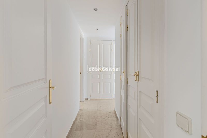 Foto cdb0b625-7c18-48fa-8b05-56e8e5073fa6. Casa adosada en urbanización golf Río Real 1d en Río Real Marbella