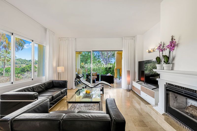 Foto eeee030b-24f4-45f7-8608-88c9a8822413. Casa adosada en urbanización golf Río Real 1d en Río Real Marbella