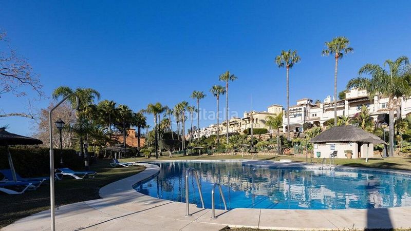 Foto 0ebc2715-0b5d-4585-8456-d8adba93f16e. Casa a schiera in calle 4 a 12 in Guadalmina Baja Marbella