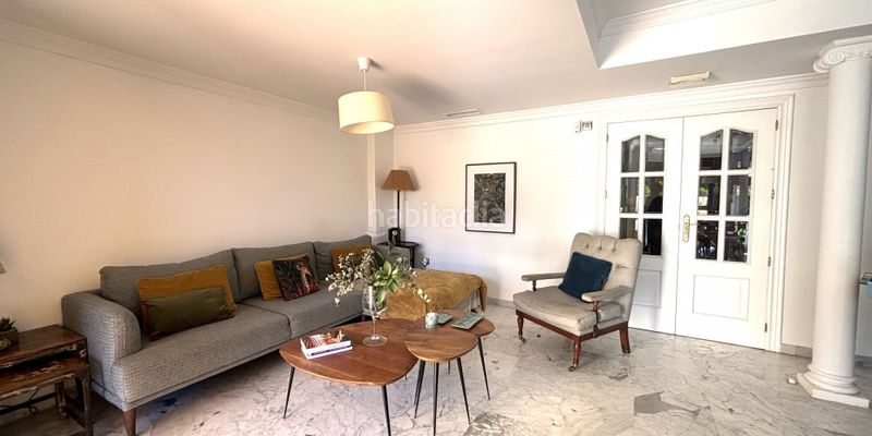 Foto 3d2e43a6-50f7-4079-bfaa-1090b3bdd56d. Casa adossada a avenida piedramar 2h a Nagüeles Alto Marbella