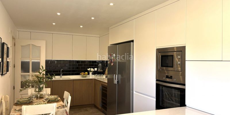 Foto e13cd396-8c6b-4121-8358-9b5d9947b2bb. Casa adossada a avenida piedramar 2h a Nagüeles Alto Marbella