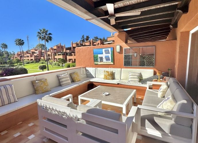 Foto 98923136-dfef-4265-b515-de49d4df73d4. Apartament a avenida de los andaluces 37 a Casasola Estepona