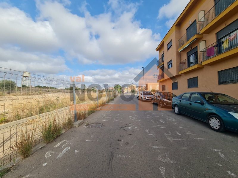 Foto f5a6589d-bb60-472a-b8d1-b63d51eb3432. Residential plot in Picassent