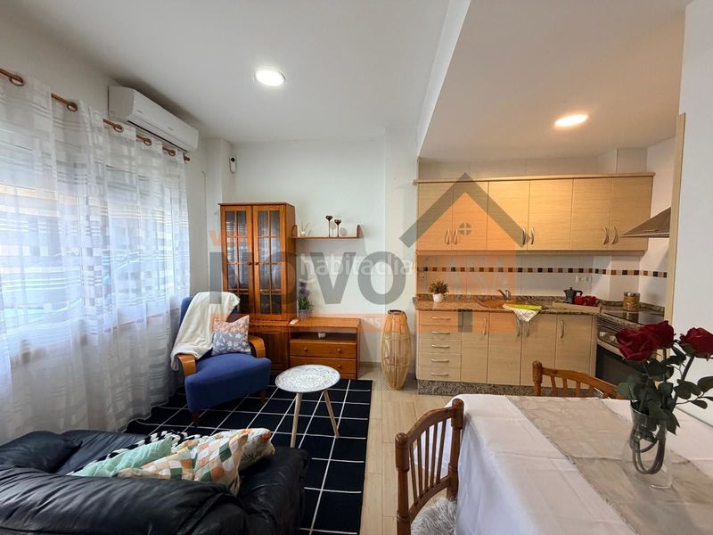 Foto d92f1100-0b68-4b8a-bd3a-95bfe924e79c. Casa adossada a Picassent