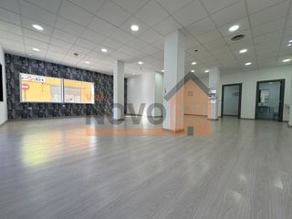 Lloguer Local Comercial  Reyes catolicos