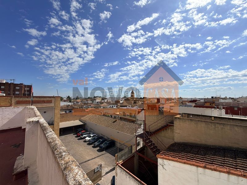Foto b44dd5d6-8942-4086-9636-74519e424c40. Pis a Beniparrell