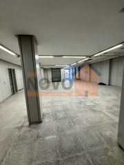 Local commercial à Major