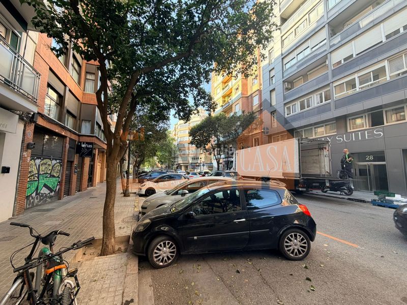 Foto 0dabbb36-13a5-42c4-b5ba-6f232837e47c. Local comercial a La Petxina Valencia