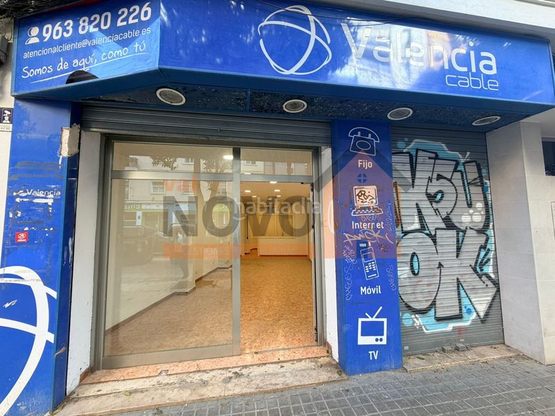 Foto 44c7ce43-cda1-4b9c-ba3f-4df45045d4f4. Local comercial a La Petxina Valencia