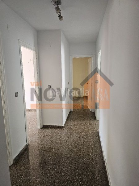 Foto ab446a48-00db-48eb-a518-9c265ce3da69. Pis a Alaquàs