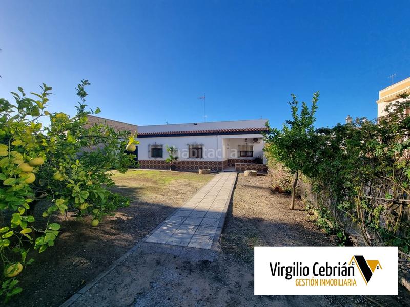 Foto 258a9f8e-6503-46ab-9855-1c065cce5c20. Casa amb aparcament a Avenida de Rota Chipiona