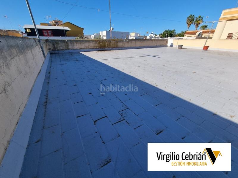 Foto 56d973ef-3712-4ac9-91e8-b00d51cb264c. Casa amb aparcament a Avenida de Rota Chipiona