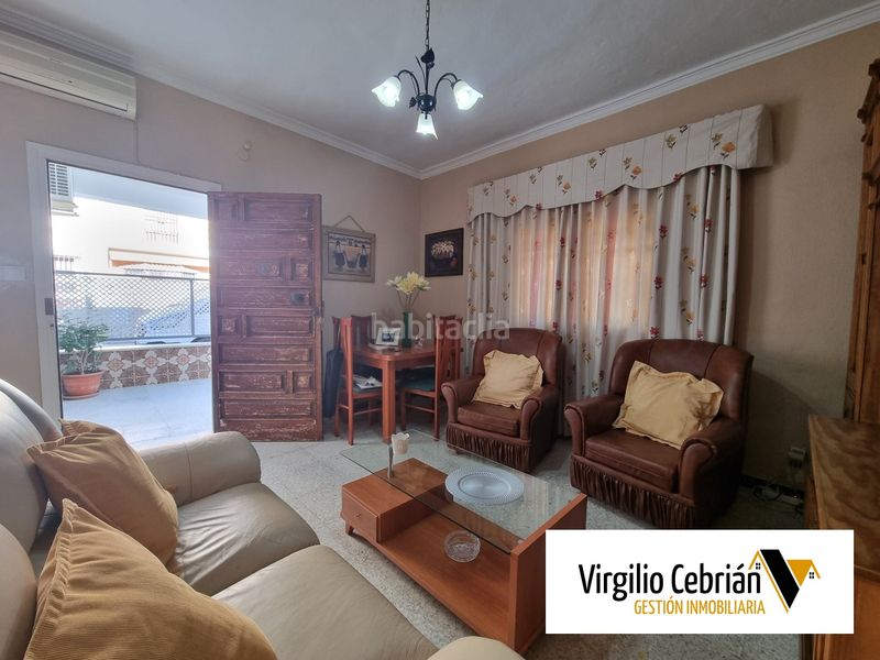 Foto c6901b5f-59ad-4a74-a81c-c70e98723054. Casa amb aparcament a Avenida de Rota Chipiona