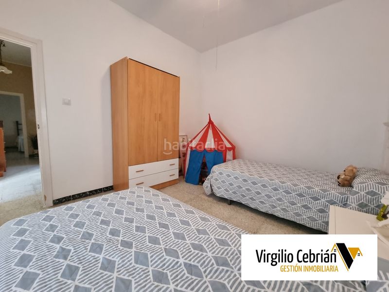 Foto fa383927-d931-498d-9957-000238338c64. Casa amb aparcament a Avenida de Rota Chipiona
