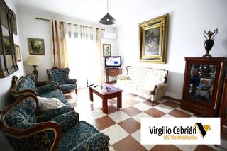 Pis a Centro. Vc1062. piso en primera planta más local comercial. el piso con