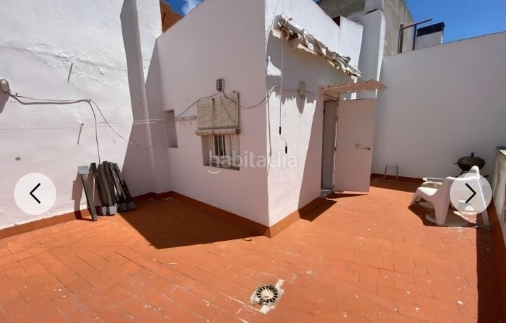 Foto 1402bcf0-f0e9-4144-8a20-34dbfb27fec0. Edificio  zona ayuntamientocatedral en El Pópulo - Santa María Cádiz